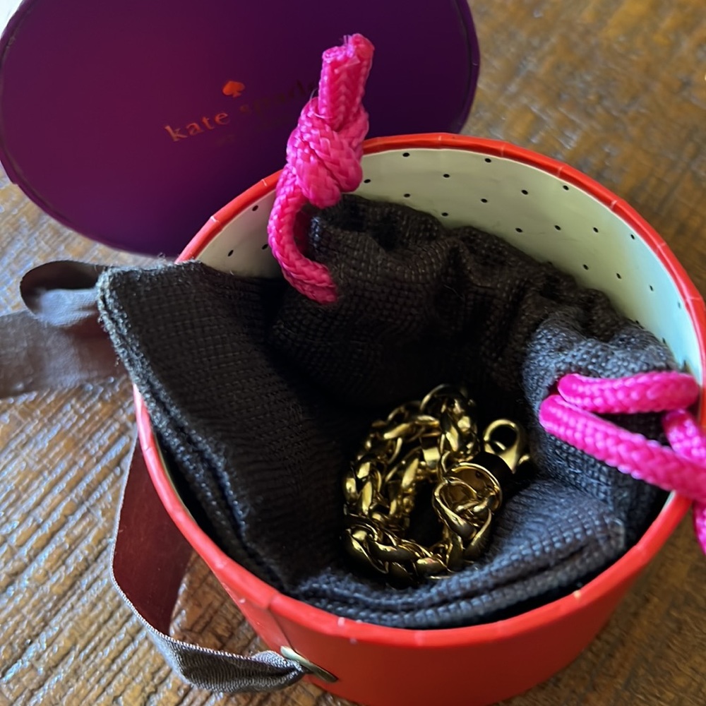 Kate Spade bracelet with gift box and pouch - Picture 8 of 9